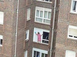 Aksi Nyeleneh yang Terekam Kamera,  Bikin Geleng-geleng dan Ngakak