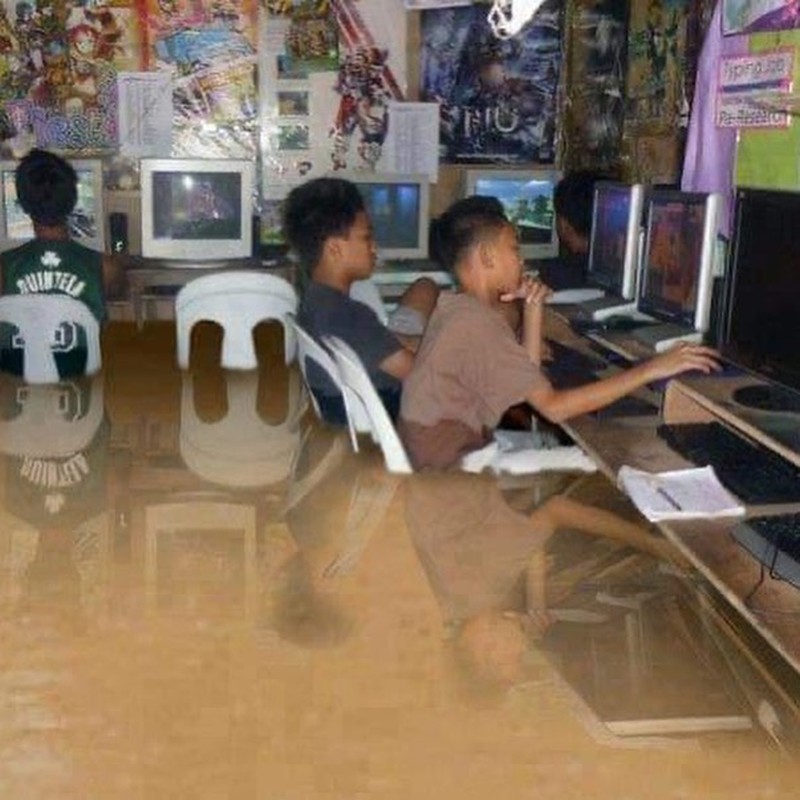 Foto Aksi Nyeleneh