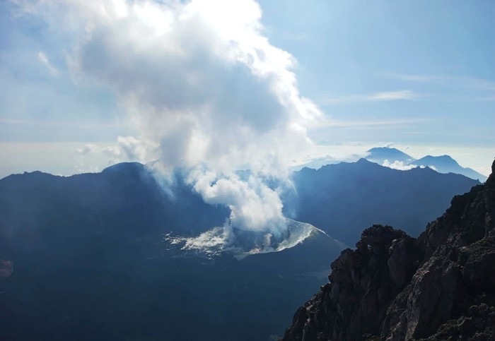 Foto PPGA saat Gunung Raung meletus