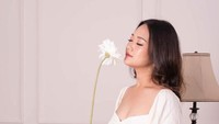 Rebecca Suwignyo juga dikenal sebagai Becca peserta MasterChef Indonesia season 7. Sosoknya tengah disoroti setelah membuat konten bersama Sule. Foto: Instagram/beccamci7