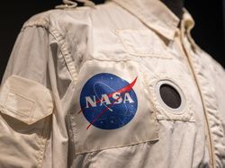 Deal! Jaket Apollo 11 Milik Buzz Aldrin Laku Rp 41 Miliar, Ini Fotonya