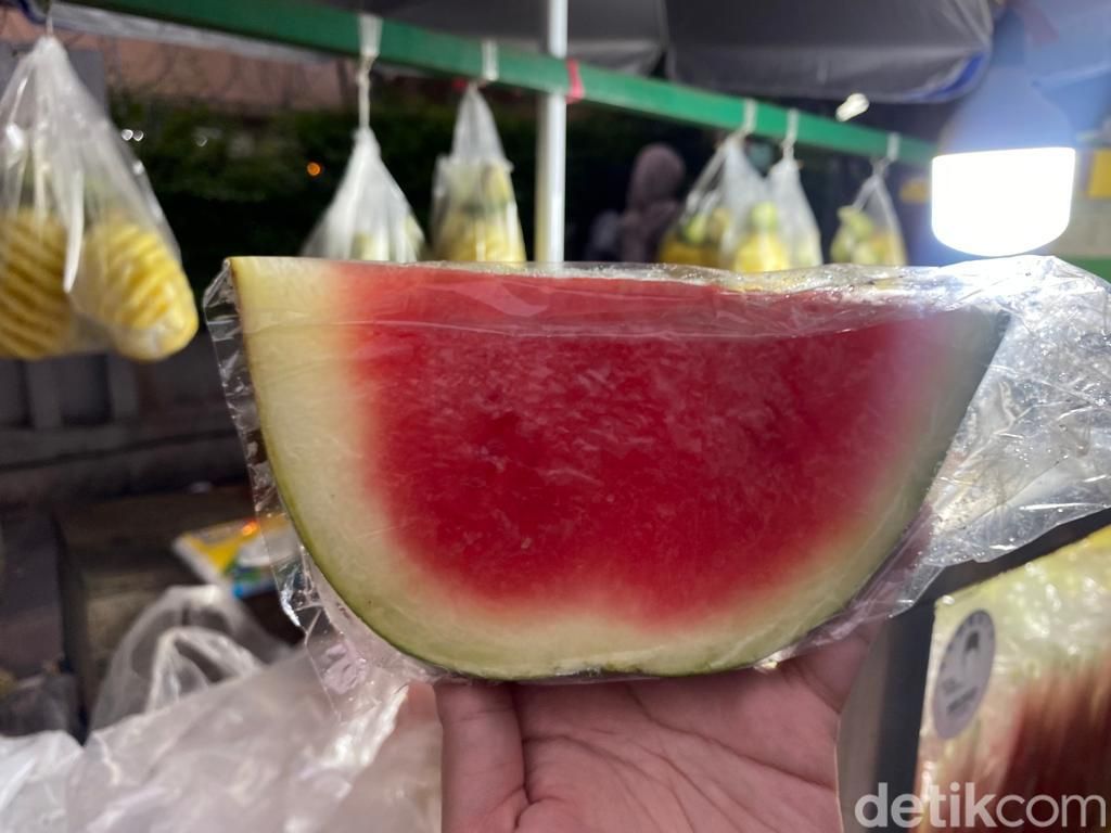 Jajan Steak 'BO' hingga Dimsum Prasmanan di Belakang Apartemen Kalibata City
