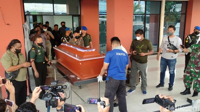Jenazah Kopda Muslimin dibawa dari RS Bhayangkara Semarang menuju Kendal untuk dimakamkan, Kamis (28/7/2022) sore.