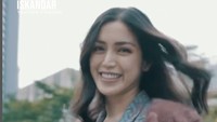 Jessica Iskandar juga tidak mau kalah eksis datang ke Citayam Fashion Week. Foto: Instagram @inijedar