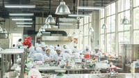 Fakultas Pariwisata UPH punya Kitchen Lab, tempat para mahasiswa berkutat meramu pastry, food, beverage, hingga kopi. Foto: UPH