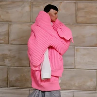 Inilah koleksi busana Marc Jacobs Fall/Winter 2022 yng ditampilkan dalam fashion show di New York Public Library. Foto: Dok. Marc Jacob.