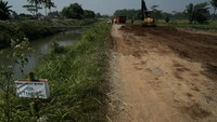 Kondisi jalan masih tanah merah, menunggu proses pengerasan dan konstruksi. Tol Yogya-Bawen akan terdiri dari 6 seksi, yakni seksi 1 Yogyakarta-Banyurejo, seksi 2 Banyurejo-Borobudur, seksi 3 Borobudur-Magelang, seksi 4 Magelang-Temanggung, seksi 5 Temanggung-Ambarawa, dan seksi 6 Ambarawa-Bawen.