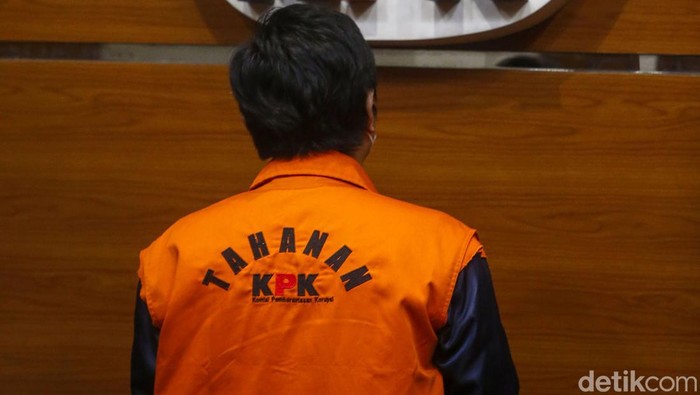 KPK menahan Mardani H Maming guna kepentingan proses penyidikan, Kamis (28/7/2022). Eks bupati Tanah Bumbu itu sebelumnya menyerahkan diri ke KPK.