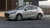 Mazda 2 sedan hadir dengan tampilan serba baru. Foto: Mazda Indonesia