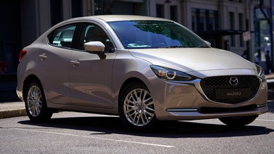 Lihat dari Dekat Mazda 2 Sedan Seharga Rp 338,8 Juta, Masih Bisa Minum Pertalite