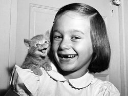 9 Foto Bersejarah yang Menarik dari Facebook History In Pictures