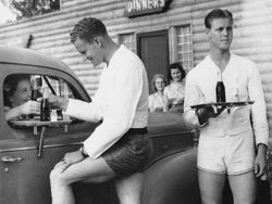 9 Foto Bersejarah yang Menarik dari Facebook History In Pictures