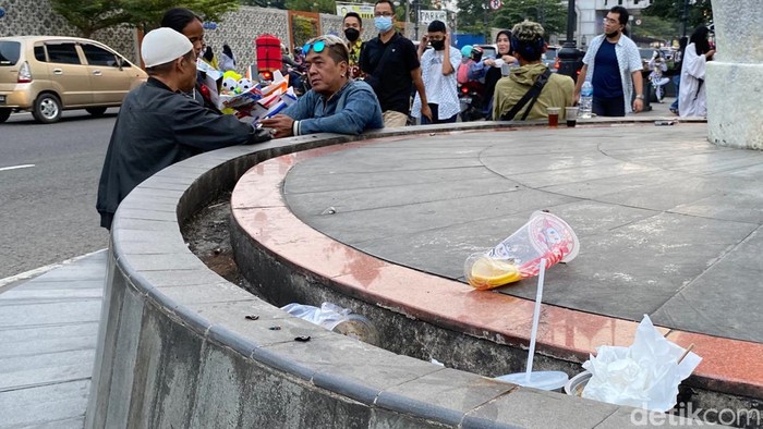 Monumen Dasasila Bandung.