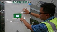 Melalui penerapan teknologi digital dan otomasi, serta pemanfaatan solar panel, Schneider Electric meningkatkan visibilitas dan koordinasi antar operator, serta meningkatkan efisiensi energi hingga 15% dan telah mengurangi emisi karbon hingga 181 ton CO2 per tahun atau setara dengan menanam 900 pohon per tah un. Lebih dari dua puluh persen (> 20%) dari konsumsi energi bulanan di pabrik saat ini dihasilkan dari tenaga surya dan ditargetkan untuk mencapai 100 persen energi terbarukan pada tahun 2025.