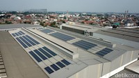 Terletak di kawasan industri EJIP (East Jakarta Industrial Park), dengan area seluas 33.000 meter persegi, pabrik Cikarang mempekerjakan 800 karyawan dan memiliki sertifikasi berdasarkan standar nasional dan internasional mencakup ISO 9001, ISO 14001, ISO 45001, ISO 50001 dan SMK3.