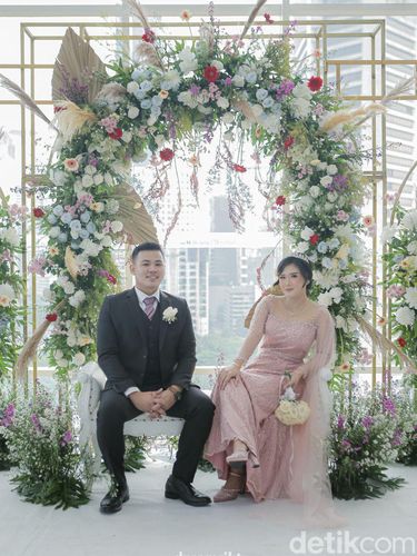 Pasangan pengantin viral Rendy Satria Darma Hutabarat dan Vania Gita Nainggolan.