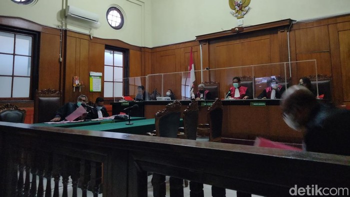 pengadilan negeri surabaya