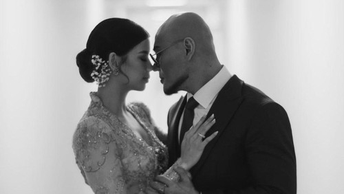 Potret Sabrina dan Deddy Corbuzier Setelah Menikah
