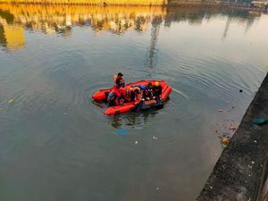 Pria Tenggelam di Banjir Kanal Barat Gambir Ditemukan