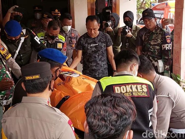Foto-foto Jenazah Kopda Muslimin Otak Penembakan Istri di Semarang