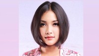 Rita Yuliana tampil dengan riasan menambah kece peenampilannya. Foto: dok Twitter