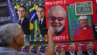 Poster capres semarak di beberapa sudut kota di Brasil seperti ini. Lula pernah menjadi buruh pabrik logam. Dia memprakarsai sejumlah aksi mogok melawan kediktatoran militer pada dekade 1970-an. Lula mendirikan Partai Buruh (PT) yang sejak itu mengusungnya sebagai kandidat presiden. Tahun ini, dia akan mencalonkan diri untuk keenam kali.