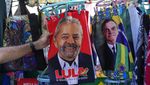 Lihat Perang Poster Lula da Silva vs Bolsonaro dalam Pilpres Brasil