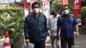 Begini Ekspresi Mardani Maming Saat Serahkan Diri ke KPK