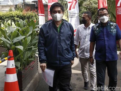 Begini Ekspresi Mardani Maming Saat Serahkan Diri ke KPK