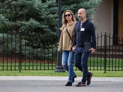 Ngumpul Bareng, Ini Gaya Istri Orang Terkaya dan Terkuat