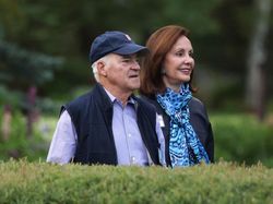 Ngumpul Bareng, Ini Gaya Istri Orang Terkaya dan Terkuat