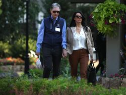 Ngumpul Bareng, Ini Gaya Istri Orang Terkaya dan Terkuat