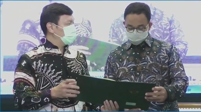 Surya Tjandra saat masih menjadi Wamen ATR/BPN dan Gubernur DKI Jakarta Anies Baswedan (Dok. Instagram ATR/BPN)