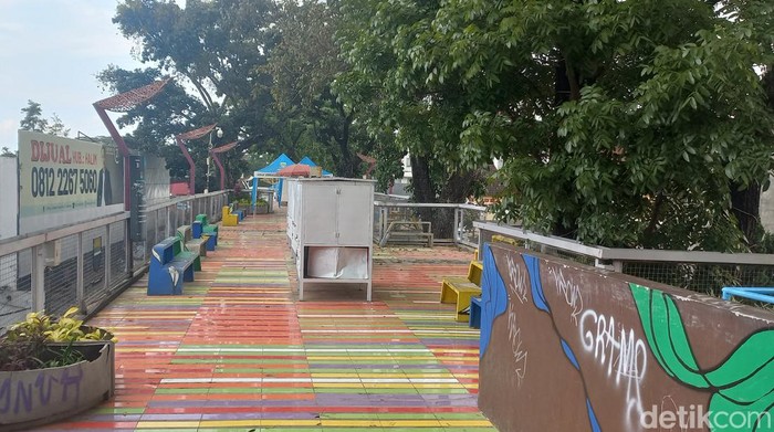 Teras Cihampelas Bandung.