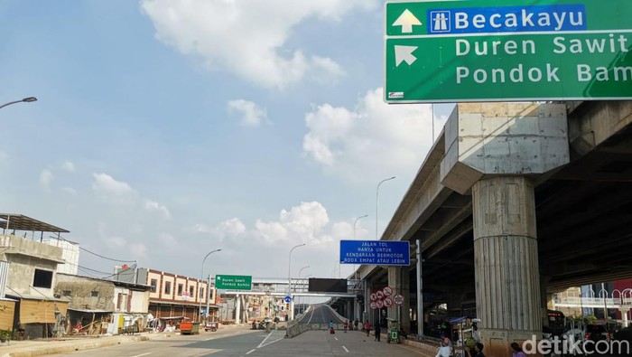 Akses Tol Becakayu di Prumpung
