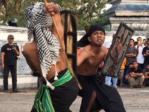 Seru, Budaya Peresean Bakal Digelar di Tiap Kecamatan Lombok Barat
