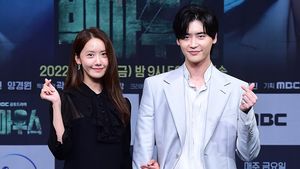 YoonA SNSD dan Lee Jong Suk Jadi Suami-Istri di Big Mouth