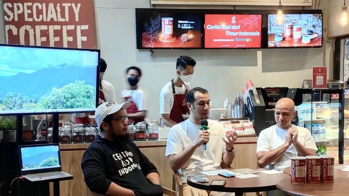 Bisnis Coffee Shop Makin Diganderungi Anomali Coffee kembali memperkenalkan produk terbarunya yang bertajuk Cerita Kopi dari Timur Indonesia. Bisnis kopi semakin diganderungi lho.