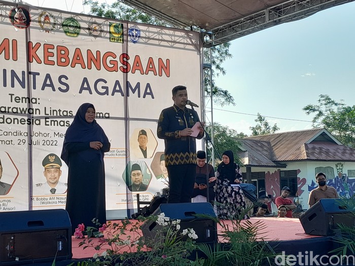 Bobby Nasution saat memberikan sambutan dalam acaranya Silaturahmi Kebangsaan.