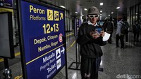 Mereka yang nota bene kawan Jeje dan Bonge cs itu lebih senang nongkrong di kawasan Dukuh Atas dikarenakan tempatnya yang bersih dan asik untuk berekspresi serta bisa bertemu dengan teman-teman baru. Mereka ini datang tak hanya dari Citayam, tetapi juga banyak yang berasal dari daerah penyangga Ibu Kota seperti Bekasi dan Tangerang yang mempunyai akses moda transportasi Kereta Rel Listrik. 