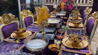 Di ruang makan inilah biasanya Ala dan keluarganya makan bersama. Biasanya mereka sering BBQ langsung di atas meja makannya. Foto: YouTube Tasya Farasya
