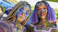 Jika ada hari Body Painting di Indonesia, apakah kamu rela tubuhmu dicat? Foto: Getty Images/Alexi Rosenfeld