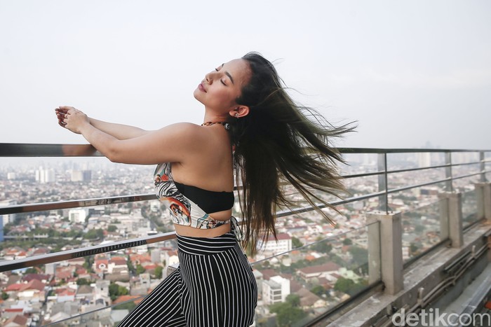 Ghisela Kell adalah seorang model yang kerap berani tampil seksi. Kepada detikcom, ia mengaku sebenarnya tak ada niat berkarier di jalur modeling.