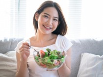 Makanan dan Minuman Anti Ribet Ini Bikin Otak Encer dan Cegah Pikun Loh