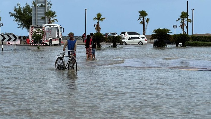 General view of flood water following a day of heavy rain in Fujairah, United Arab Emirates, July 28, 2022. REUTERS/Abdel Hadi Ramahi