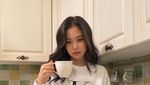 10 Potret Jennie BLACKPINK Jadi Bintang Iklan Soju dan Makan Es Krim