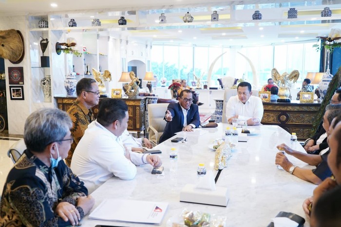 Ketua MPR dan GAPENSI