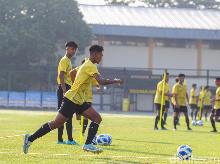 Latihan Timnas Jelang Gelaran Piala AFF U-16 2022 di Jogja