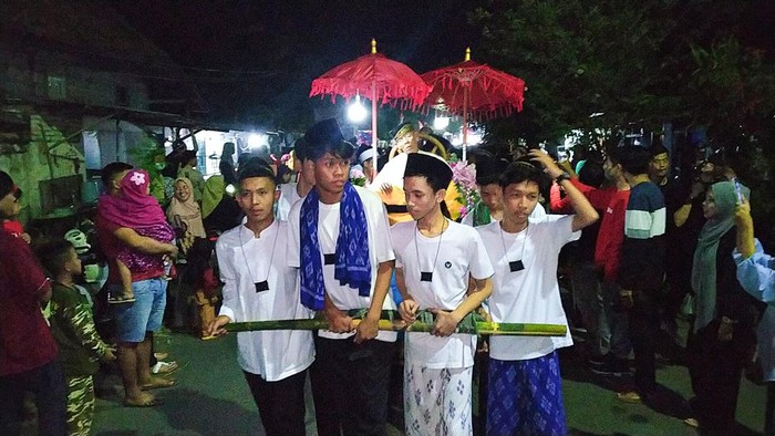 Meriahnya Festival Budaya Loloan Jaman Lame untuk menyambut Tahun Baru Islam 1444 Hijriah di Jembrana, Jumat malam (29/7/2022).