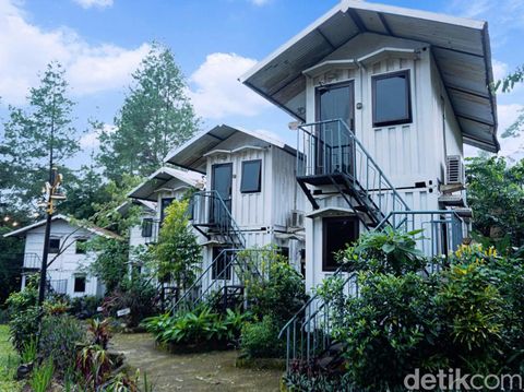 Royal Caravan Hotel Trawas Mojokerto